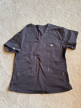 Med Couture E-Z Flex Scrub Top 8403 Small Grey with Pink Accents V-Neck